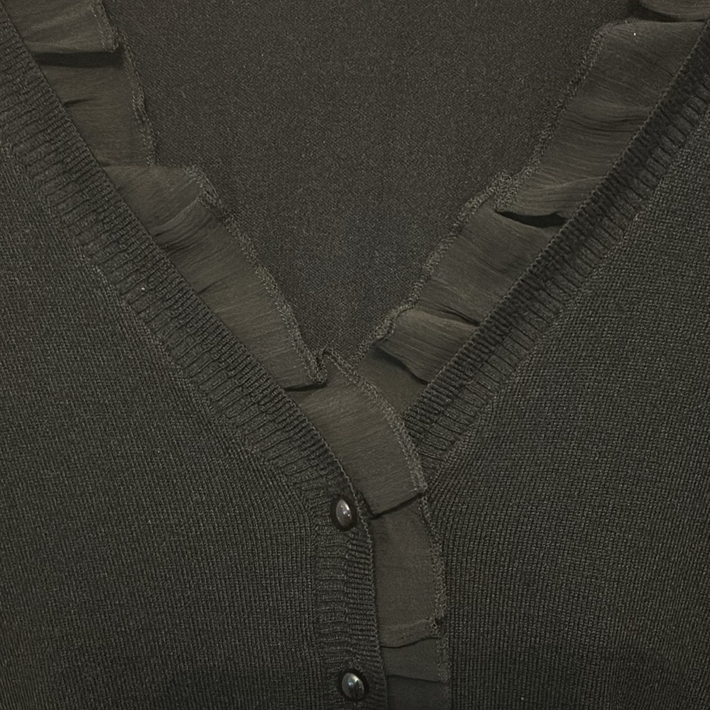 Isabella Rodriguez Black Button down Cardigan Size L - Picture 3 of 6